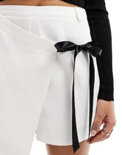 Kaiia Contrast Bow Detail Skort In White For Women White/black -Kaiia Online Shop 205877821 5