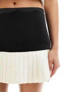 Kaiia Pleated Contrast Pleat Hem Mini Skirt In Black And Cream For Women Black / Cream -Kaiia Online Shop 206420005 4