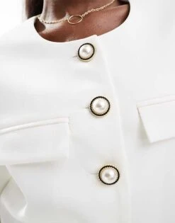 Kaiia Boxy Cropped Pearl Button Through Jacket In White For Women -Kaiia Online Shop 206421171 3
