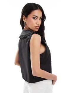 Kaiia Sleeveless Frill Collar Detail Tie Front Top In Black For Women -Kaiia Online Shop 206850245 4