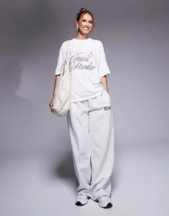 Kaiia Studio Embroidered Star Graphic T-shirt In White And Pink For Women -Kaiia Online Shop 207323513 4