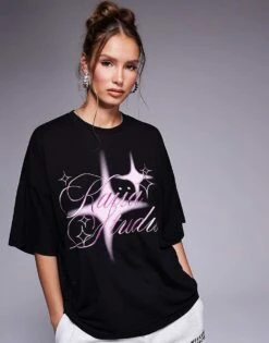 Kaiia Studio Embroidered Star Graphic T-shirt In Black And Pink For Women