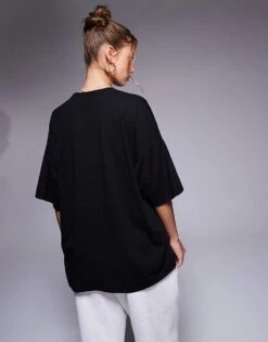 Kaiia Studio Embroidered Star Graphic T-shirt In Black And Pink For Women -Kaiia Online Shop 207323523 4