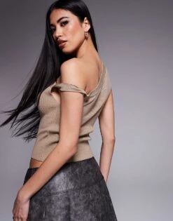 Kaiia Exclusive Ribbed Knit Off Shoulder Twist Detail Crop Top In Beige For Women -Kaiia Online Shop 207399205 2