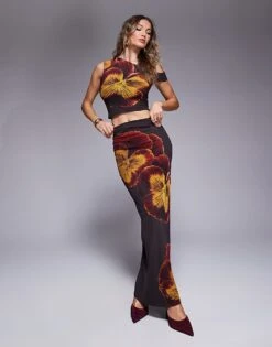 Kaiia X Sasha Corte Floral Print Twist Shoulder Crop Top And Maxi Skirt Co-ord In Chocolate Brown 9 Kaiia X Sasha Corte Floral Print Twist Shoulder Crop Top And Maxi Skirt Co-ord In Chocolate Brown -Kaiia Online Shop 207422244 1 chocolate 1