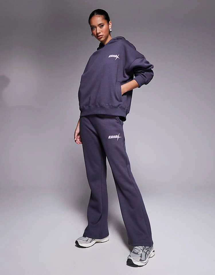 Kaiia Wavy Back Print Oversized T-shirt, Hoodie And Jogger Co-ord In Charcoal 5 Kaiia Wavy Back Print Oversized T-shirt, Hoodie And Jogger Co-ord In Charcoal - Image 3