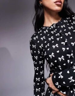Kaiia Exclusive Cropped Button Through Pyjama Shirt Co-ord In Black & White Bow Print For Women -Kaiia Online Shop 207527286 4