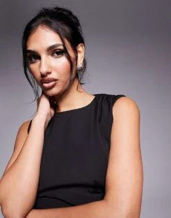 Kaiia Exclusive Tailored Sleeveless High Neck Pocket Detail Split Front Maxi Dress In Black For Women -Kaiia Online Shop 207588724 3