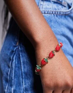 Kaiia Strawberry Bracelet In Red For Women -Kaiia Online Shop 207678455 3