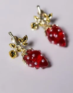Kaiia Pearl Detail Strawberry Earrings In Red And Gold For Women -Kaiia Online Shop 207678568 3