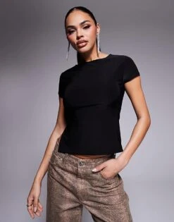 Kaiia Slinky Cap Sleeve Side Split Top In Black For Women